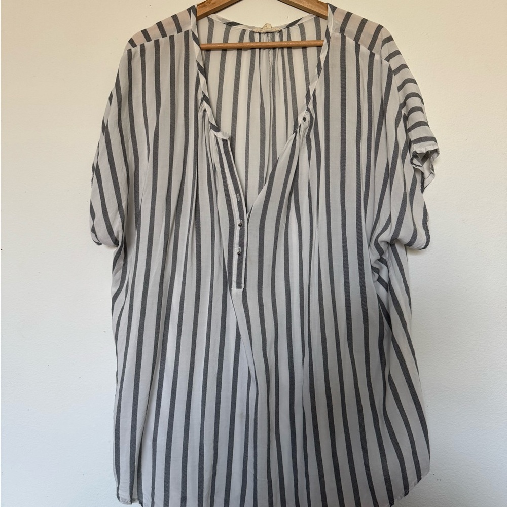 Grand & Greene Black and White Striped Blouse- 2x - flowy and comfortable